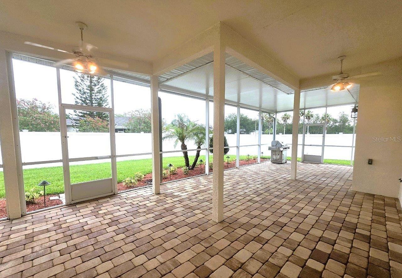 6402 BARCELLONA RD — photo 32