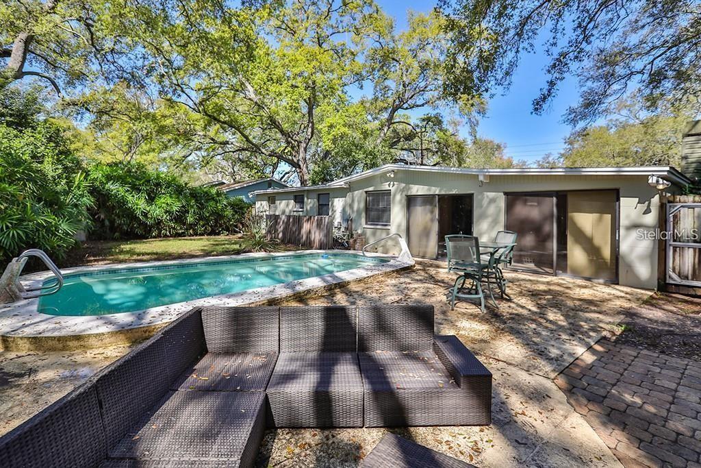 3214 W COACHMAN AVE — photo 2