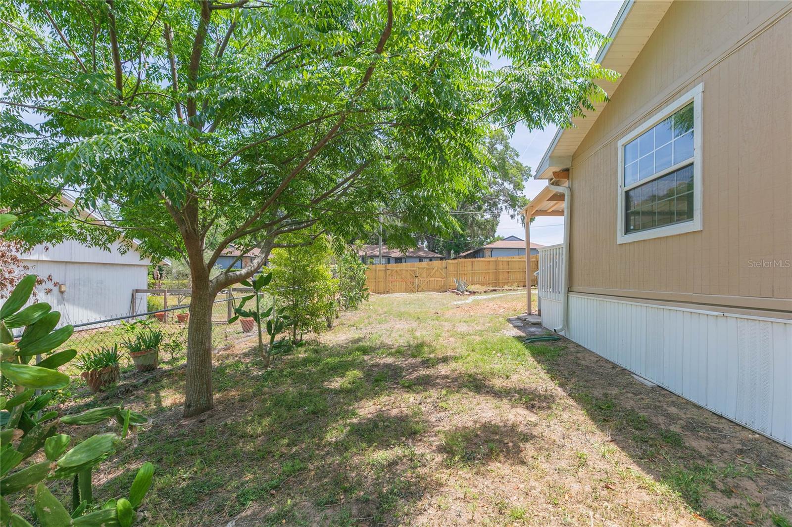 13410 LEE ST — photo 30