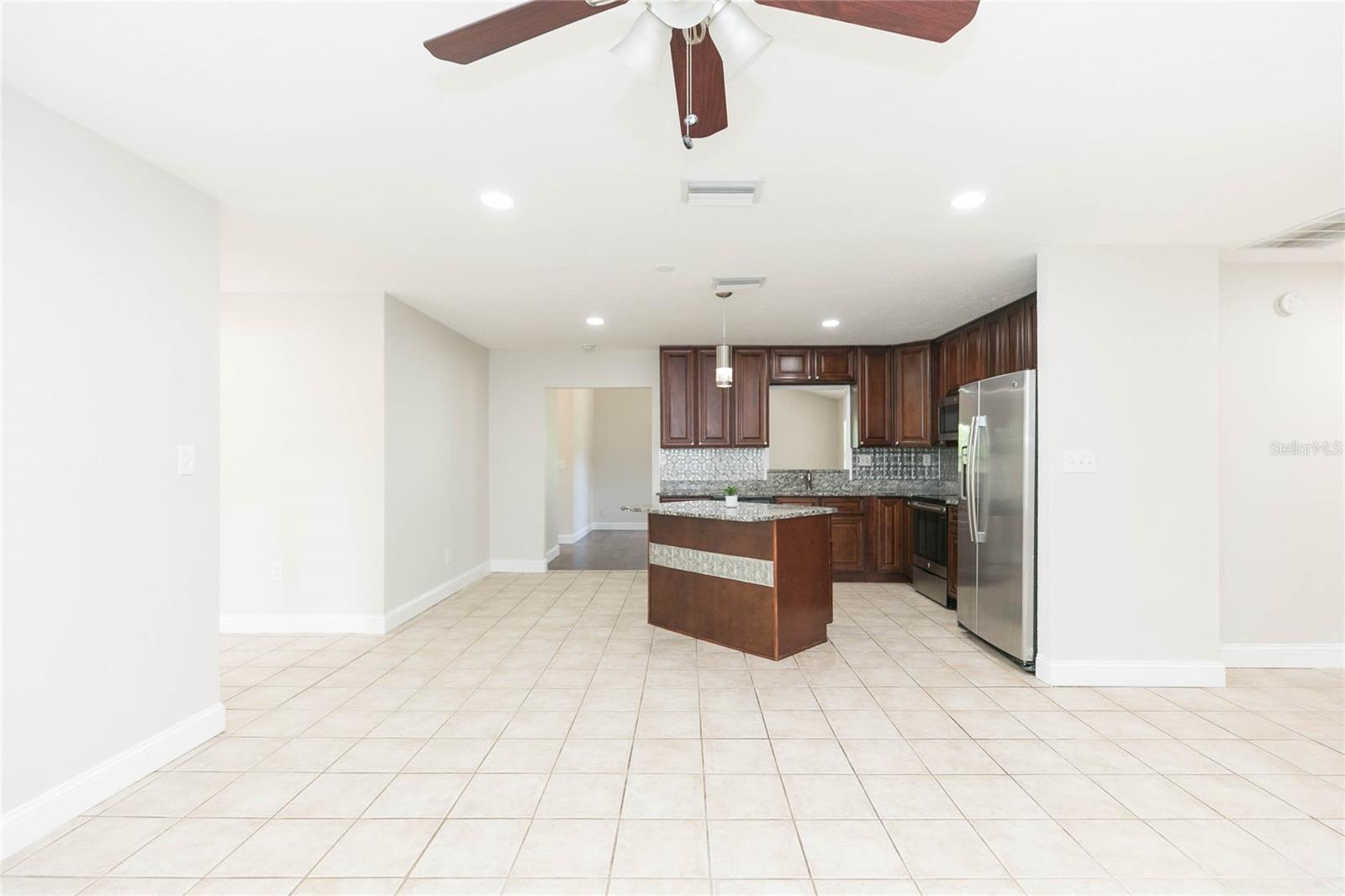 13410 LEE ST — photo 10