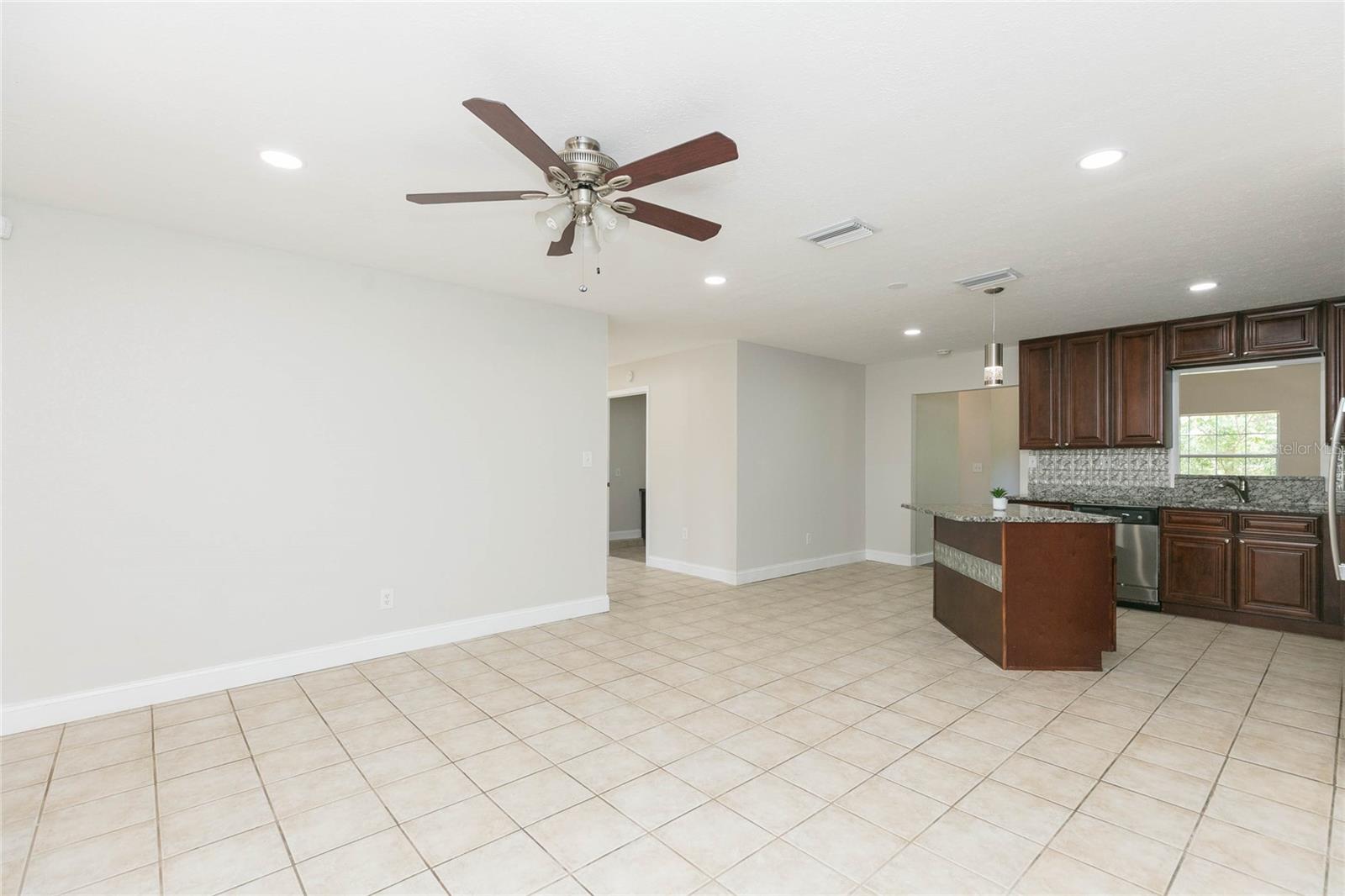 13410 LEE ST — photo 6