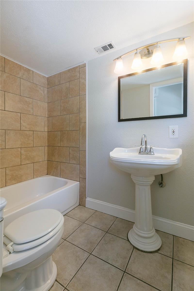 13410 LEE ST — photo 25