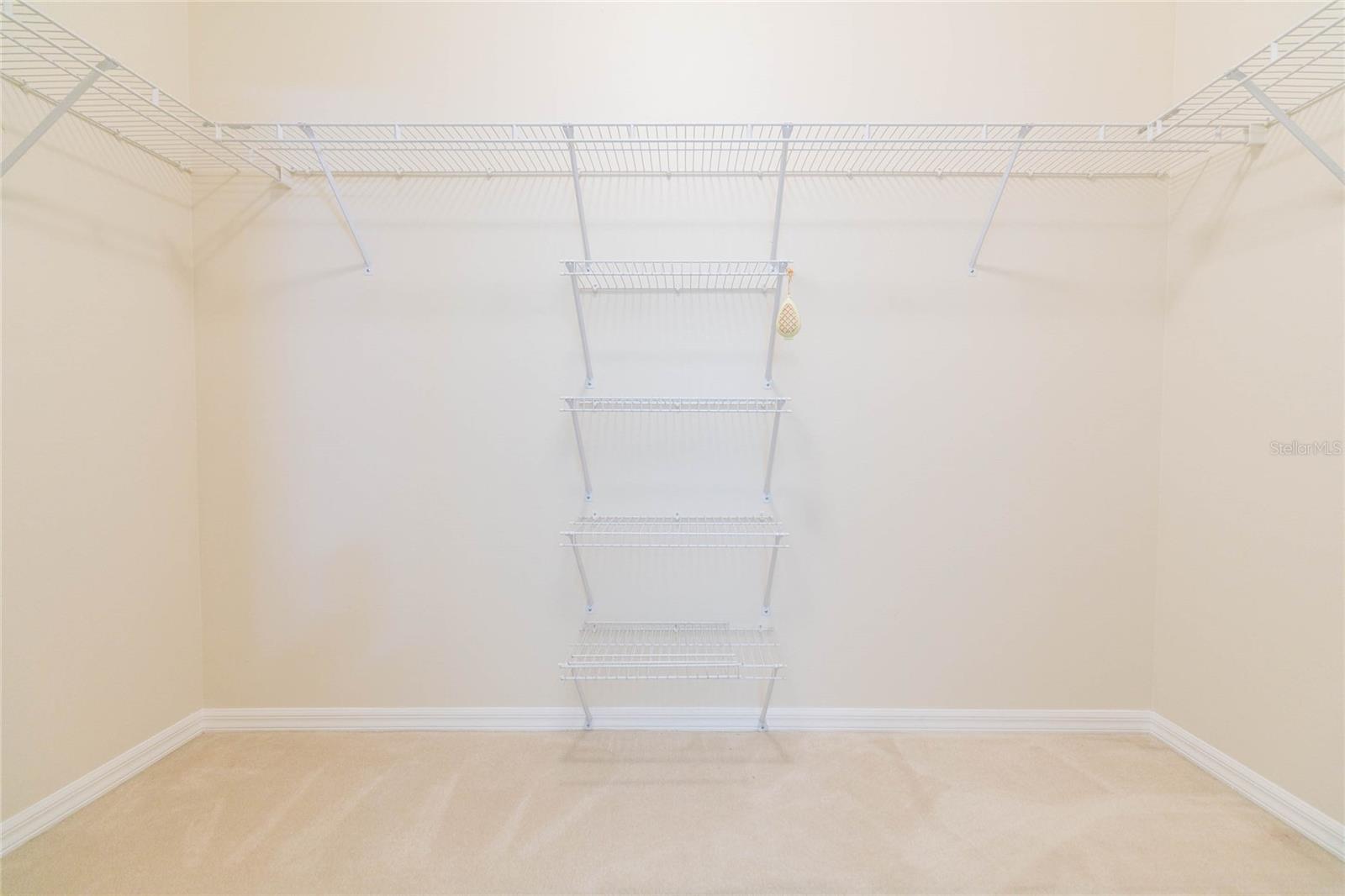 22704 RODERICK DR — photo 32