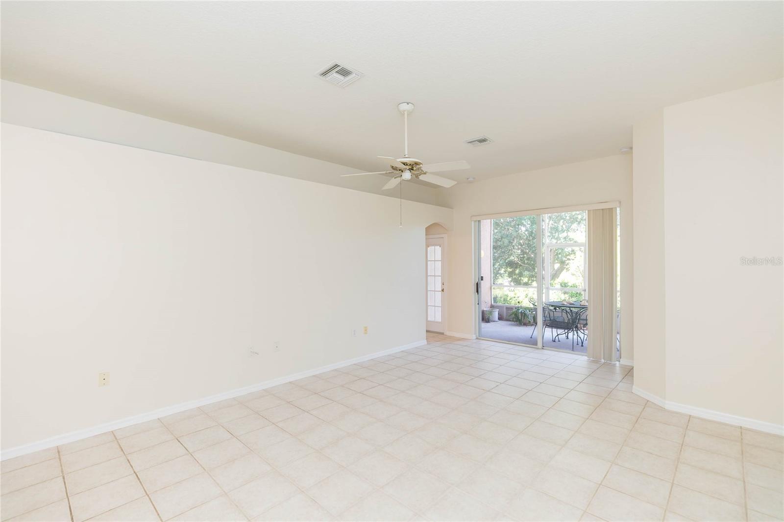 22704 RODERICK DR — photo 16