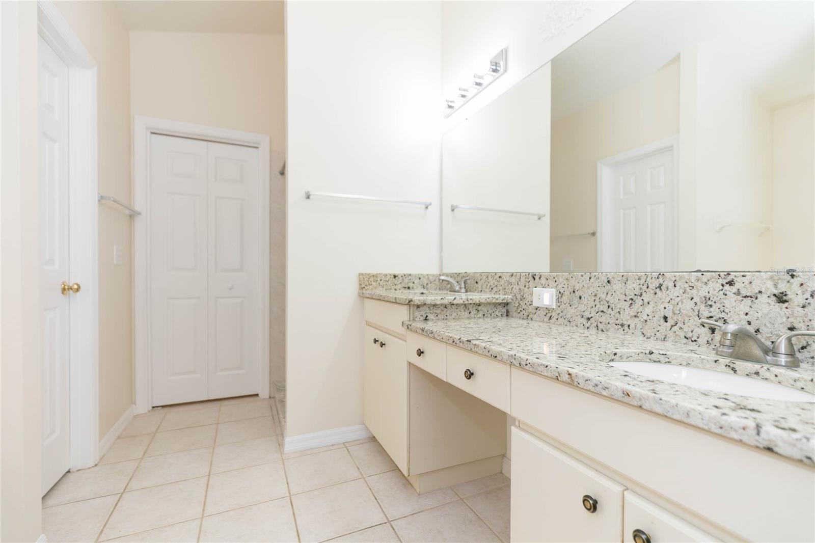 22704 RODERICK DR — photo 28
