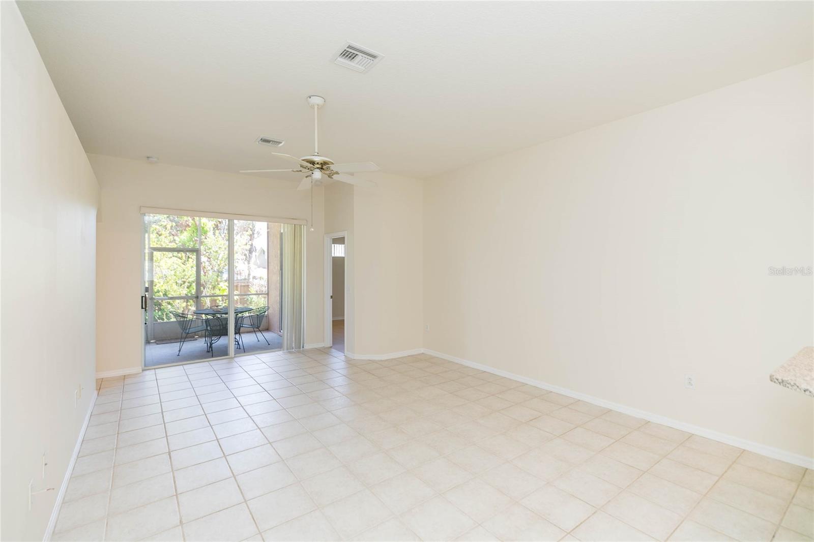 22704 RODERICK DR — photo 15