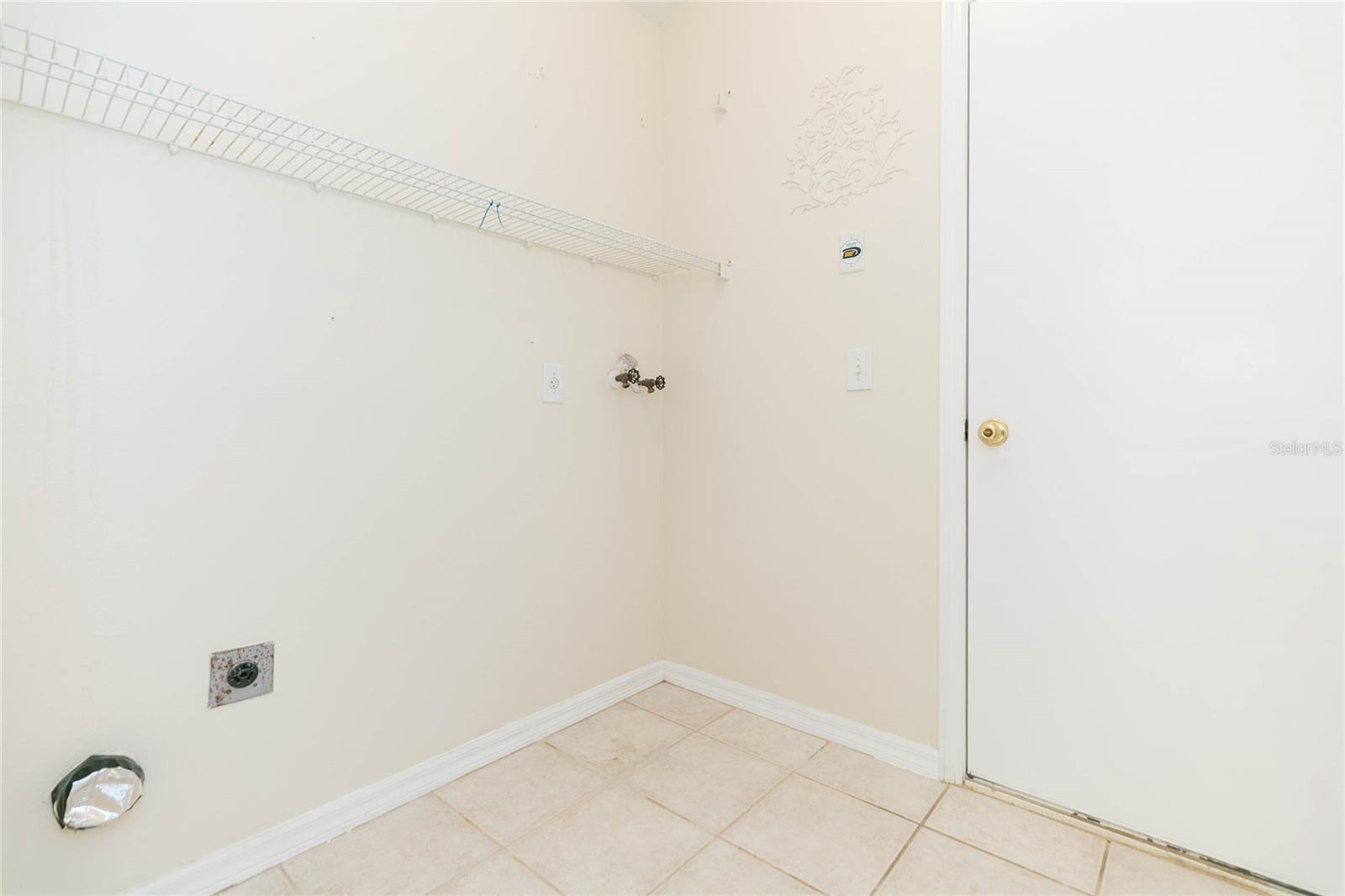 22704 RODERICK DR — photo 14