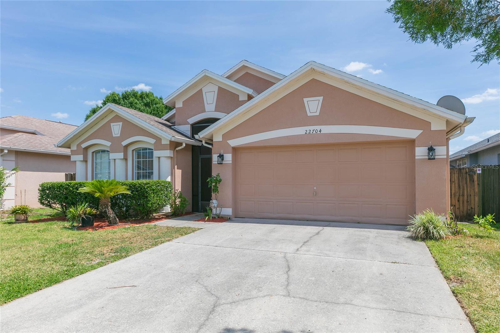 22704 RODERICK DR — photo 2
