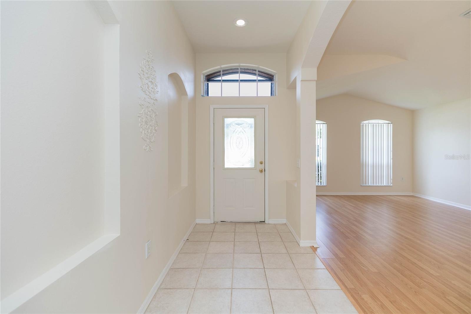 22704 RODERICK DR — photo 3