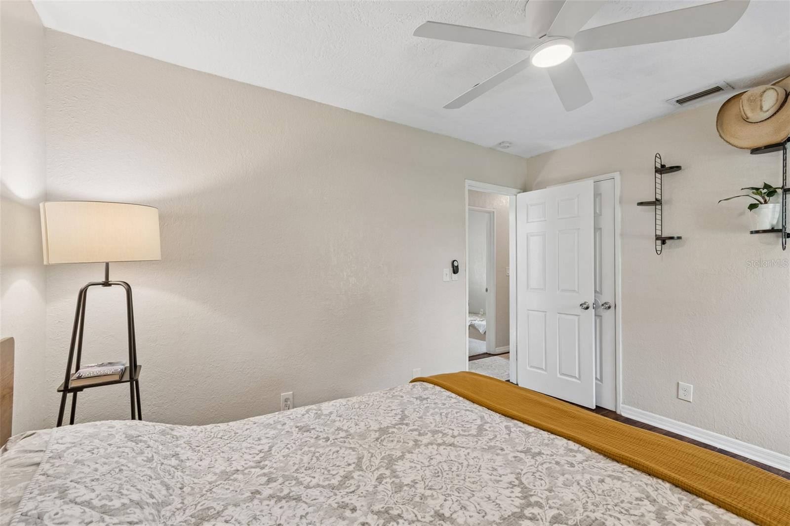 3912 W LEILA AVE — photo 7