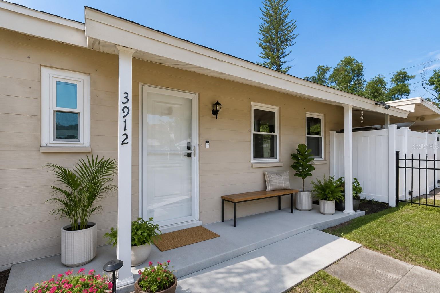 3912 W LEILA AVE — photo 2
