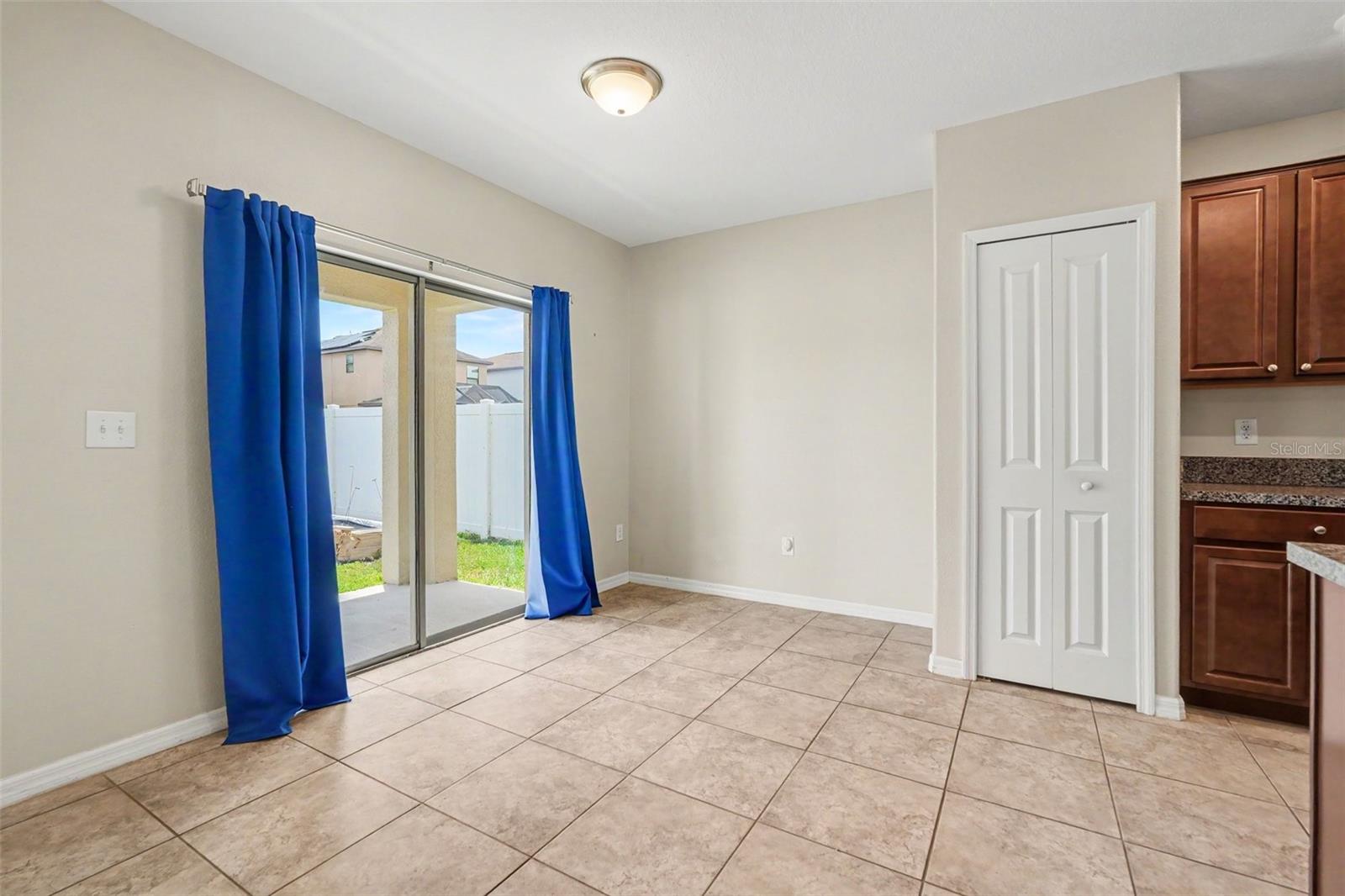 7421 FRENCH MARIGOLD AVE — photo 8