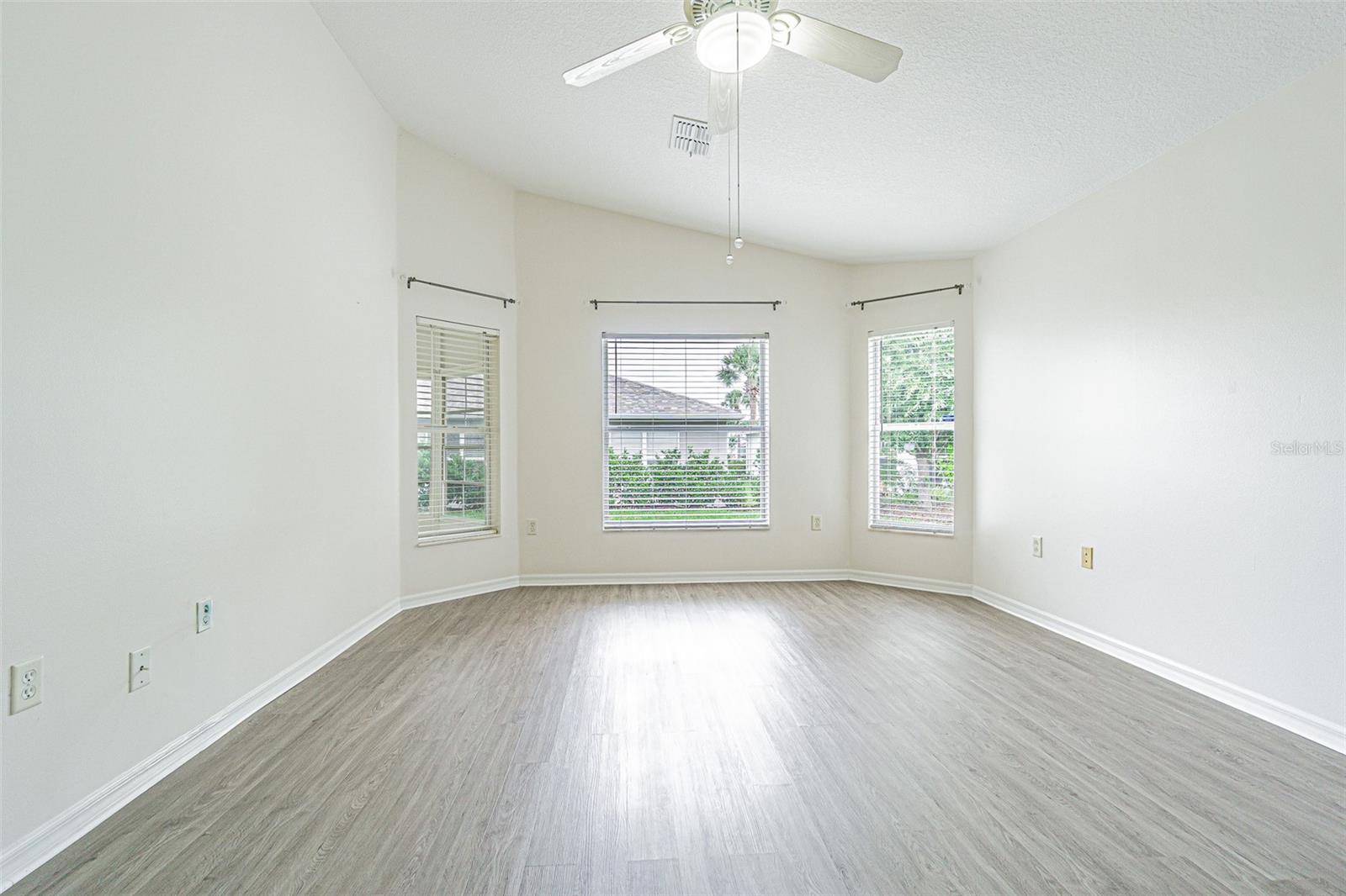 10245 BUNCOMBE WAY — photo 12