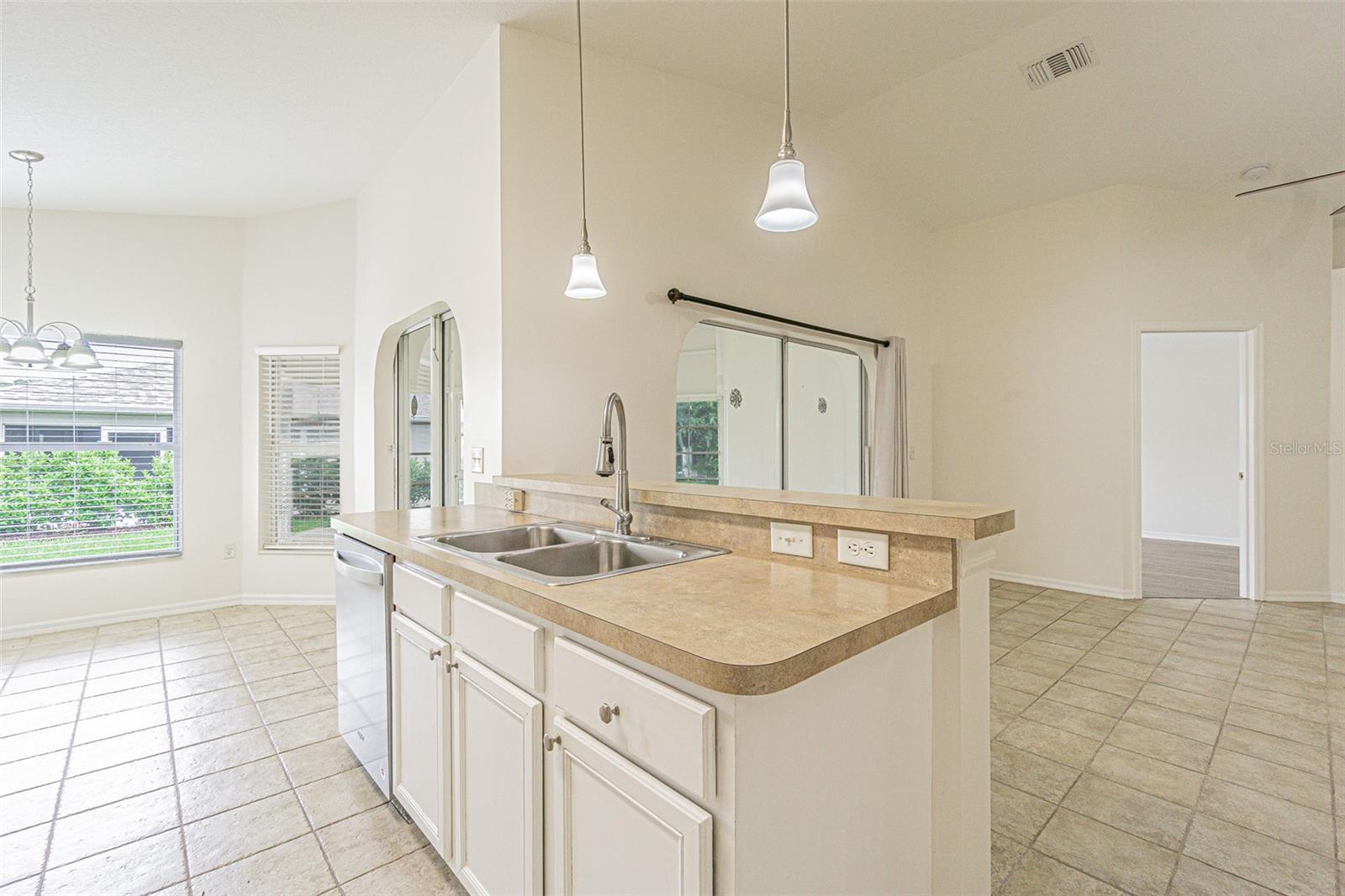 10245 BUNCOMBE WAY — photo 21