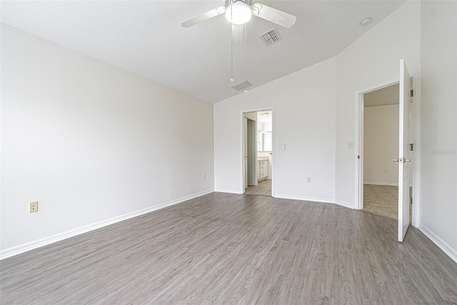 10245 BUNCOMBE WAY — photo 14