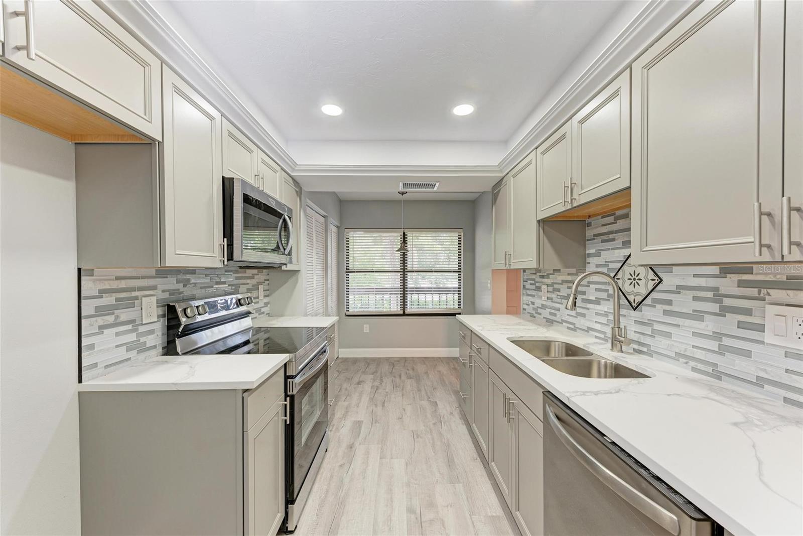 515 30TH AVE W #H201 — photo 5