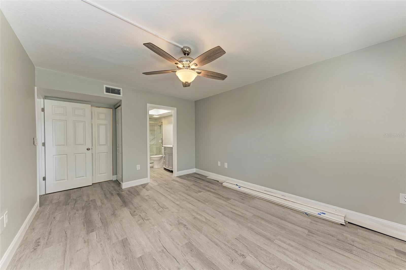 515 30TH AVE W #H201 — photo 26