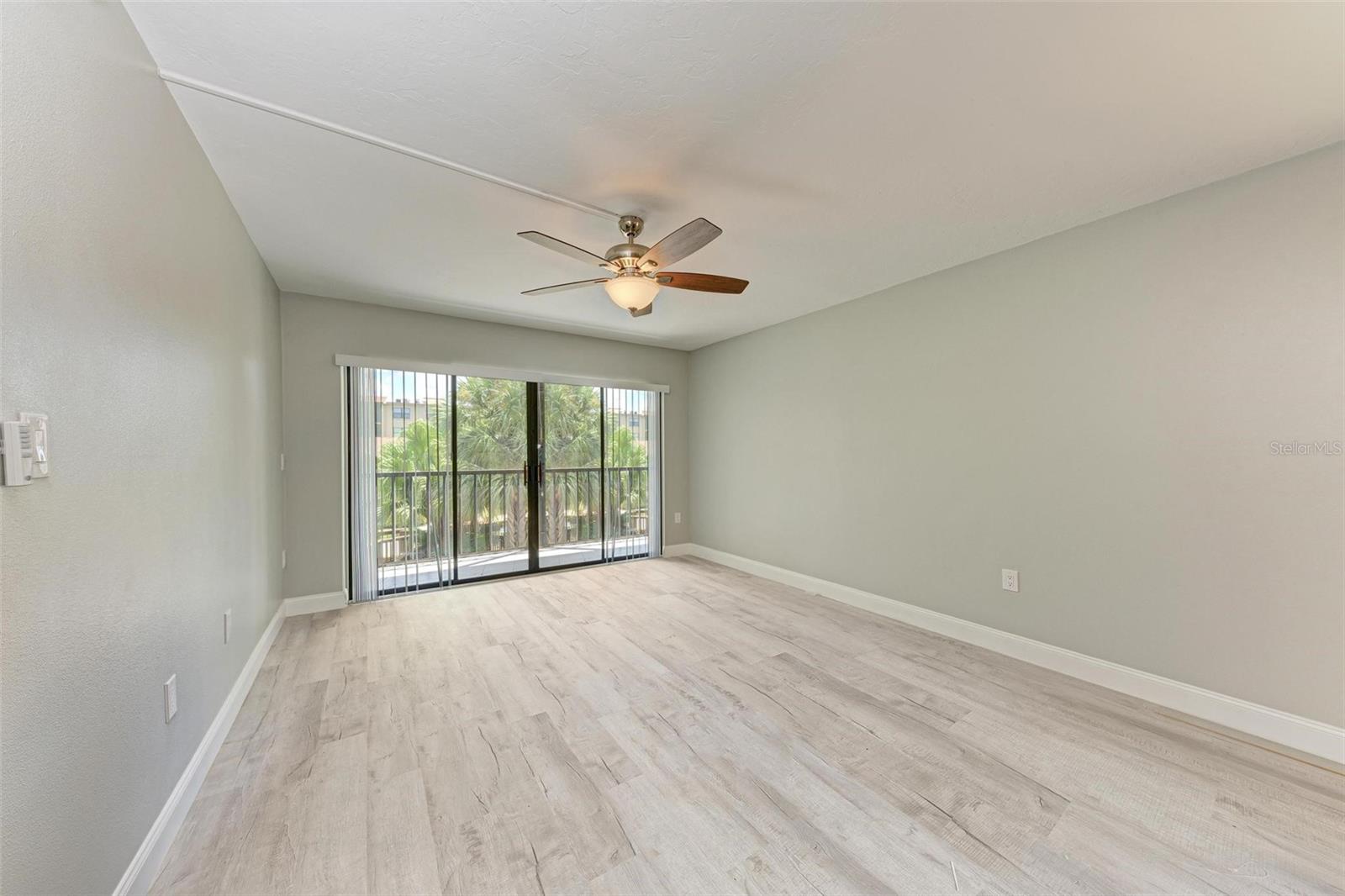 515 30TH AVE W #H201 — photo 11