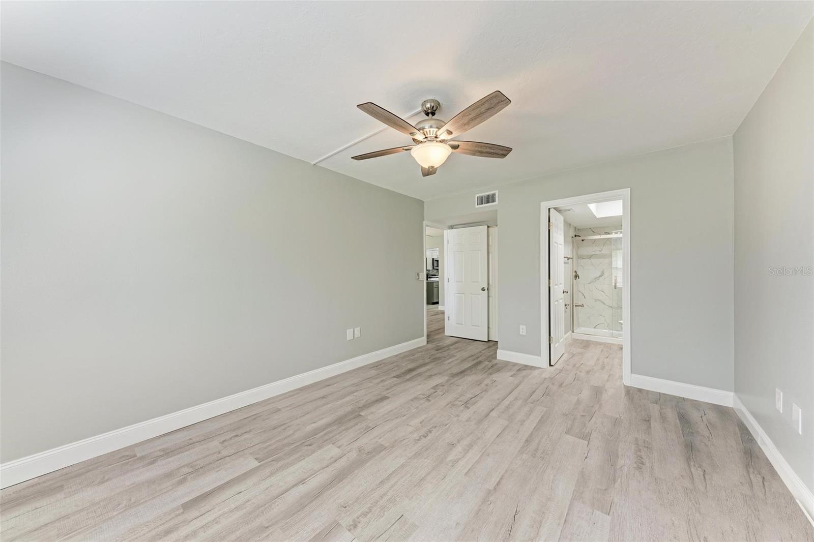 515 30TH AVE W #H201 — photo 25