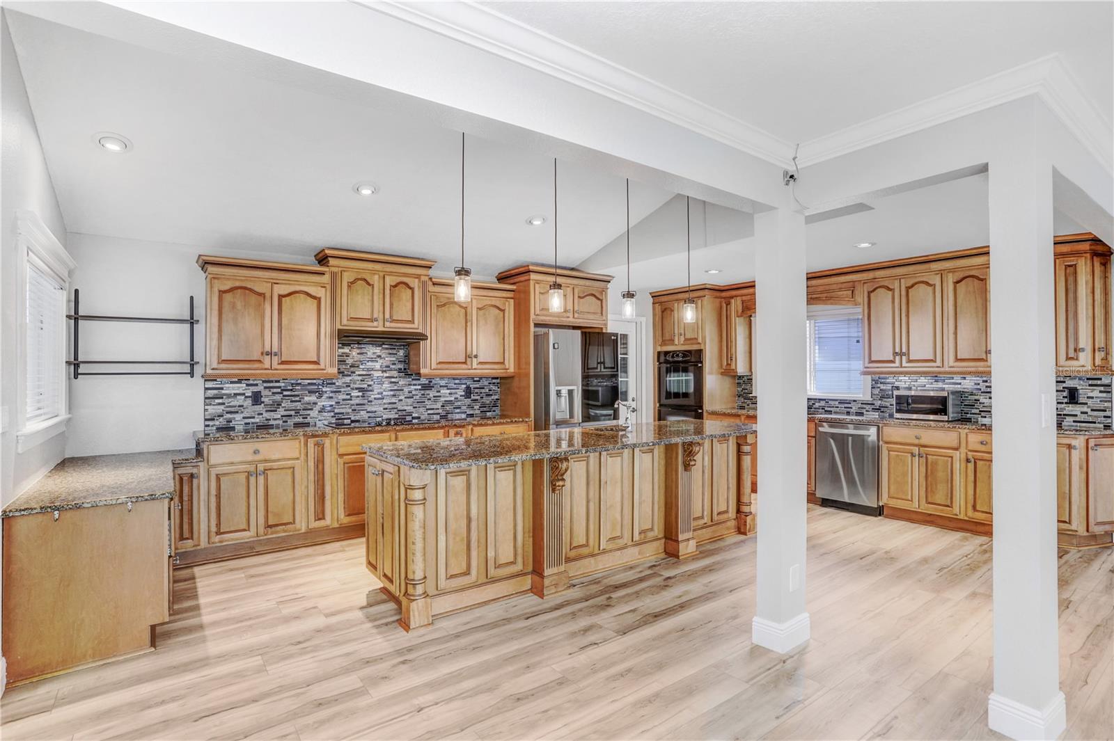 8404 BLACKSTONE CT — photo 6