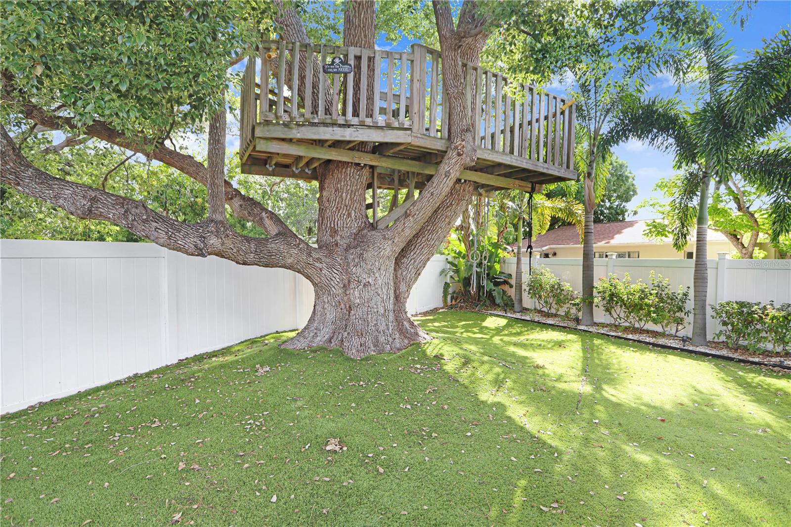 8404 BLACKSTONE CT — photo 29