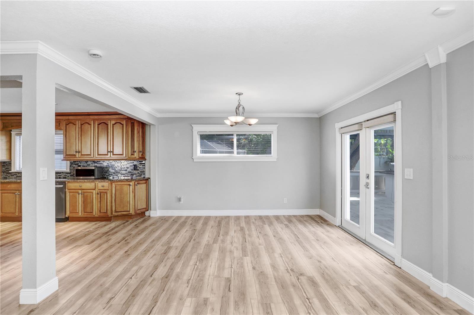 8404 BLACKSTONE CT — photo 12