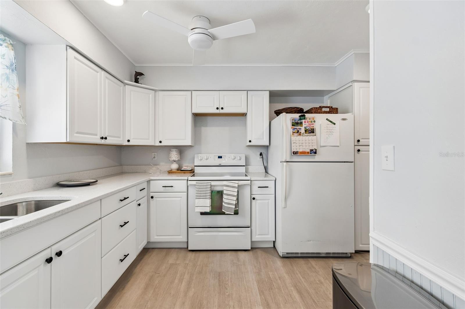 6072 ARLENE WAY — photo 34