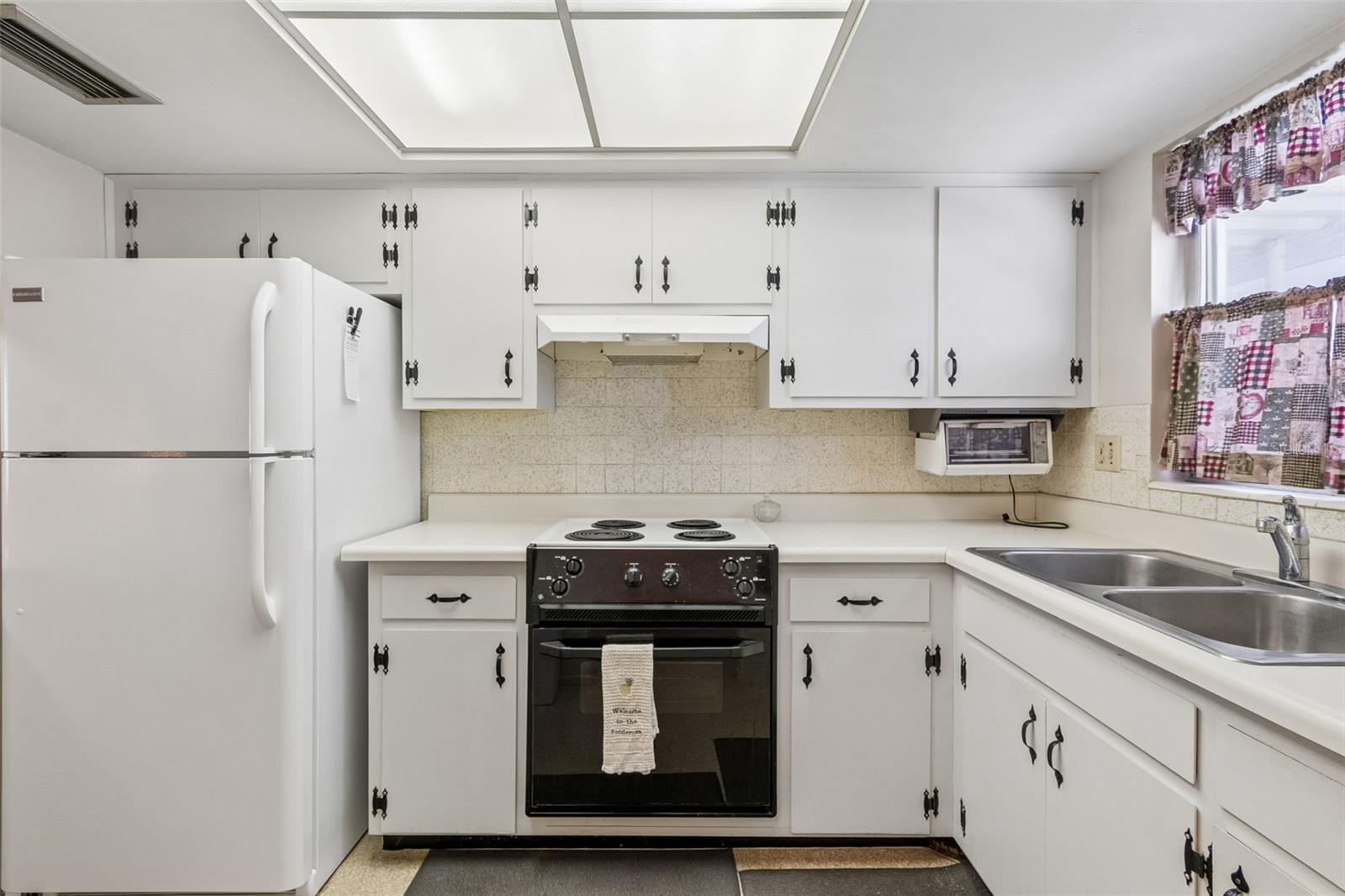 6072 ARLENE WAY — photo 10