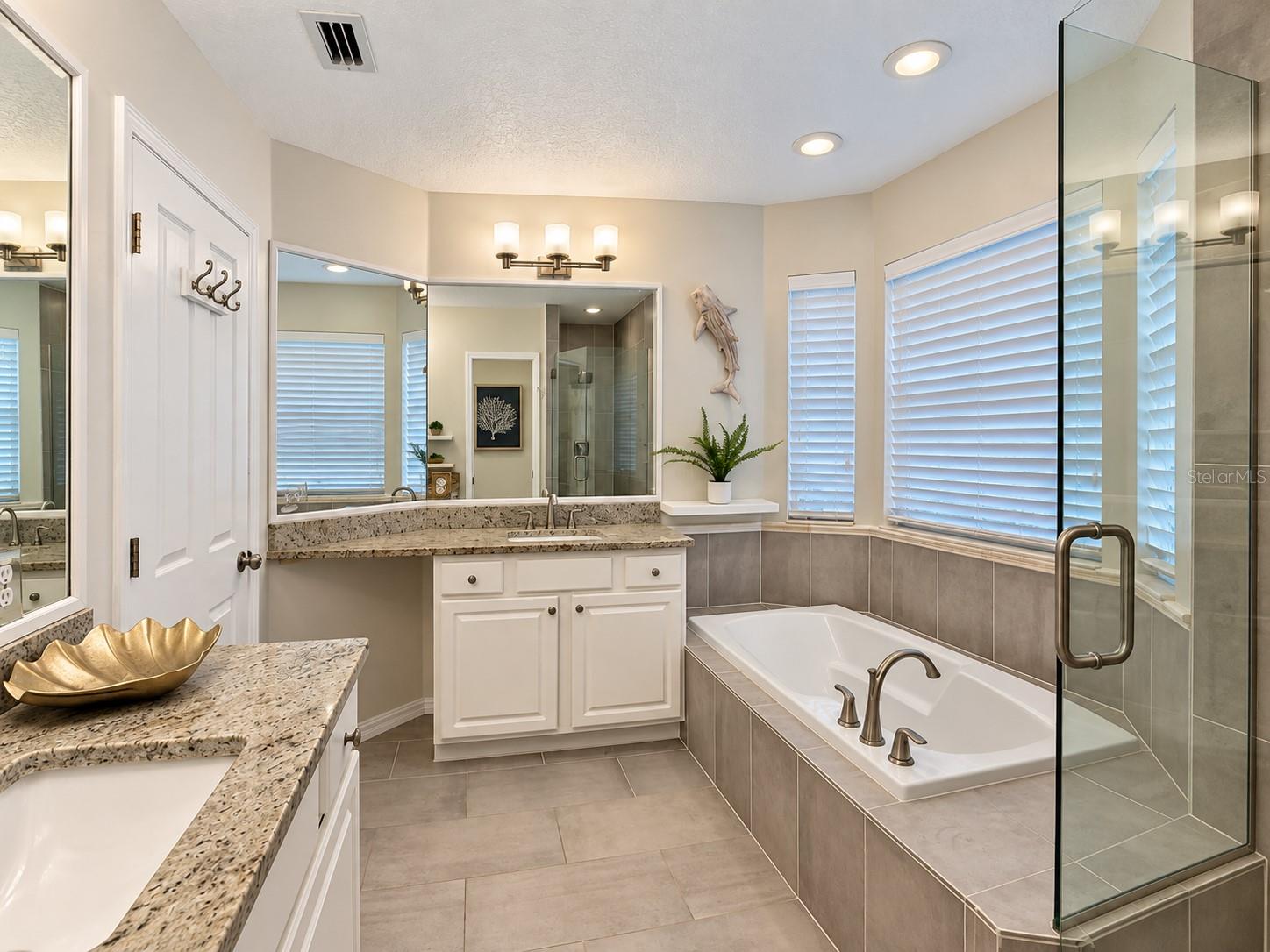 2920 W EL PRADO BLVD #11 — photo 19