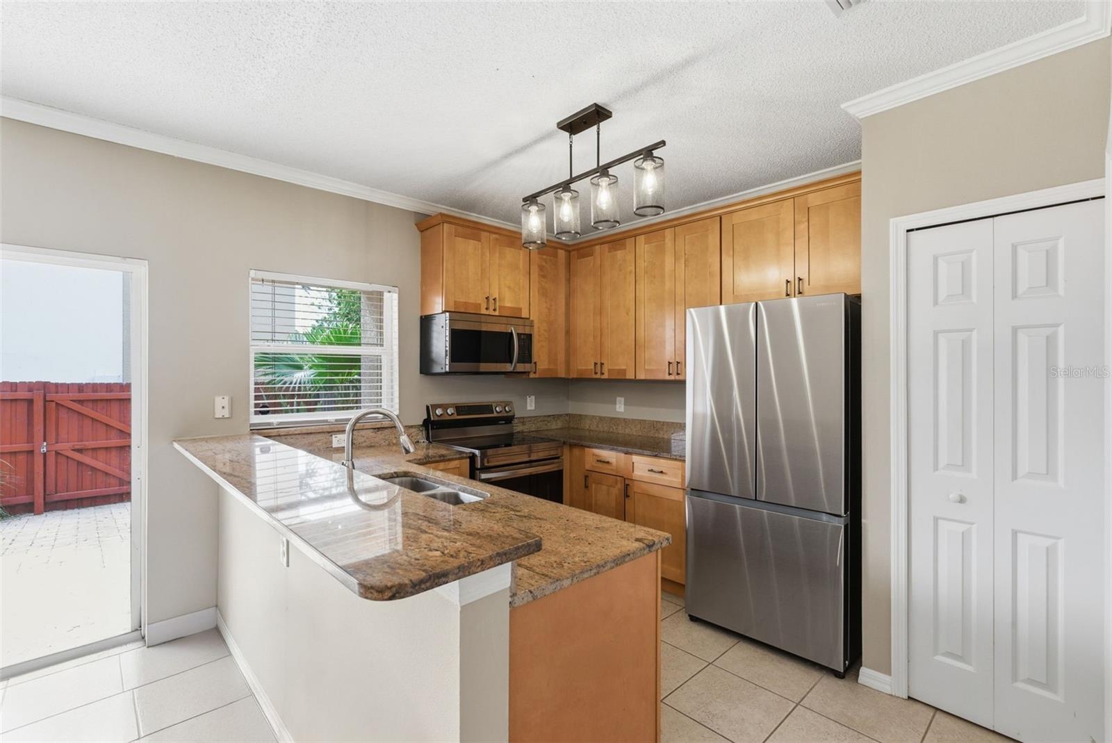 1415 SEDGWICK DR — photo 18