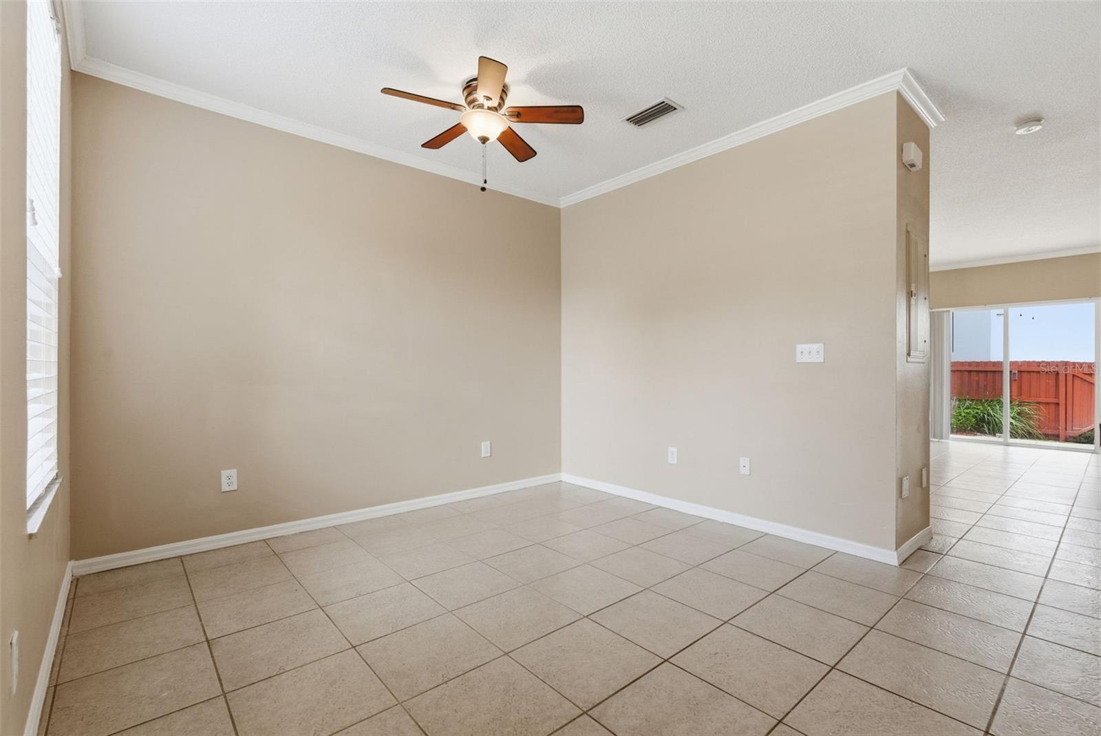 1415 SEDGWICK DR — photo 8