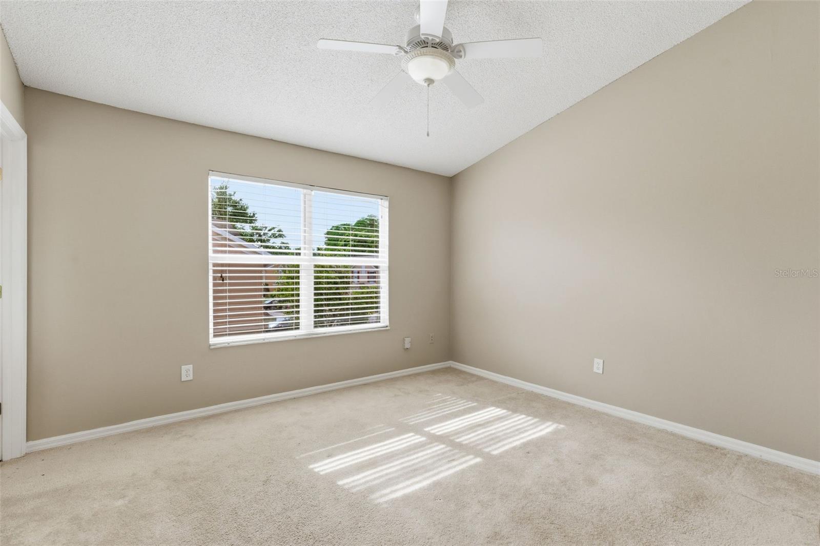 1415 SEDGWICK DR — photo 28