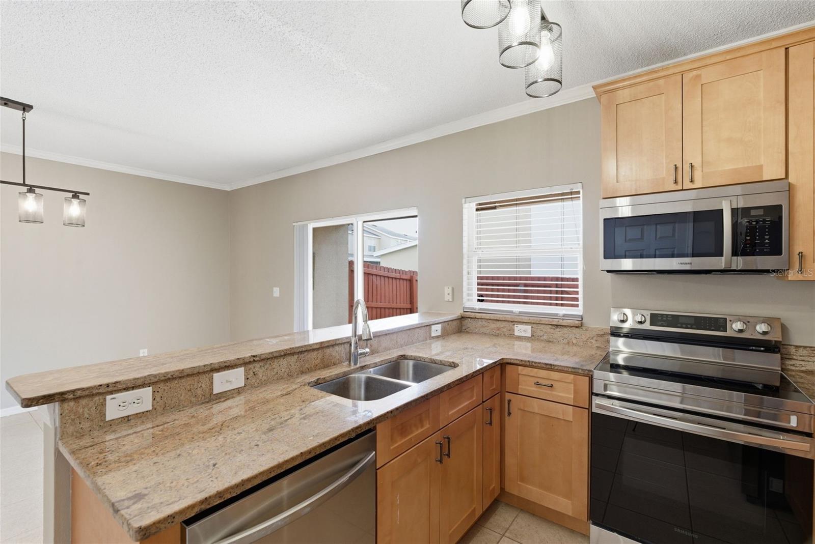 1415 SEDGWICK DR — photo 19