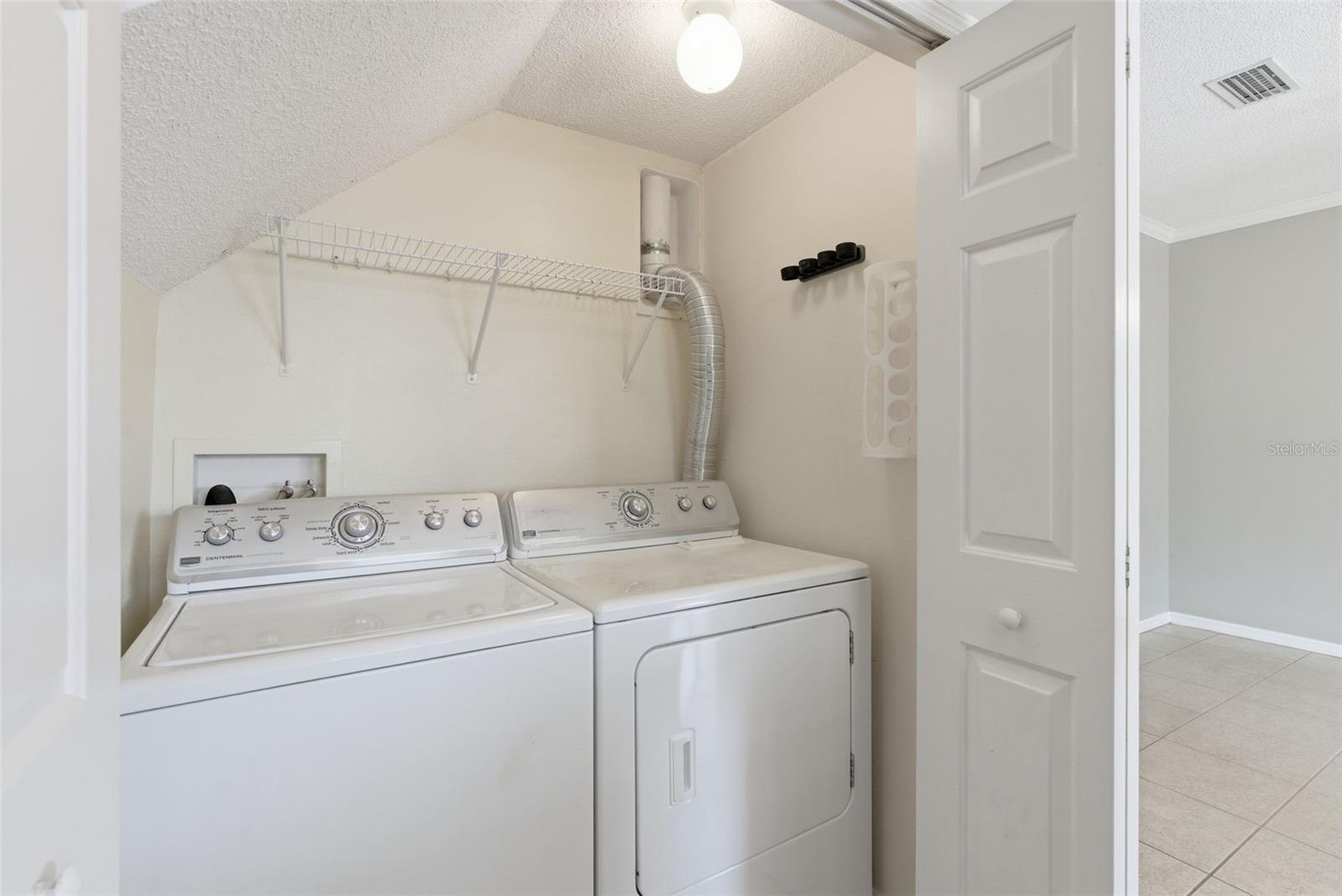 1415 SEDGWICK DR — photo 22