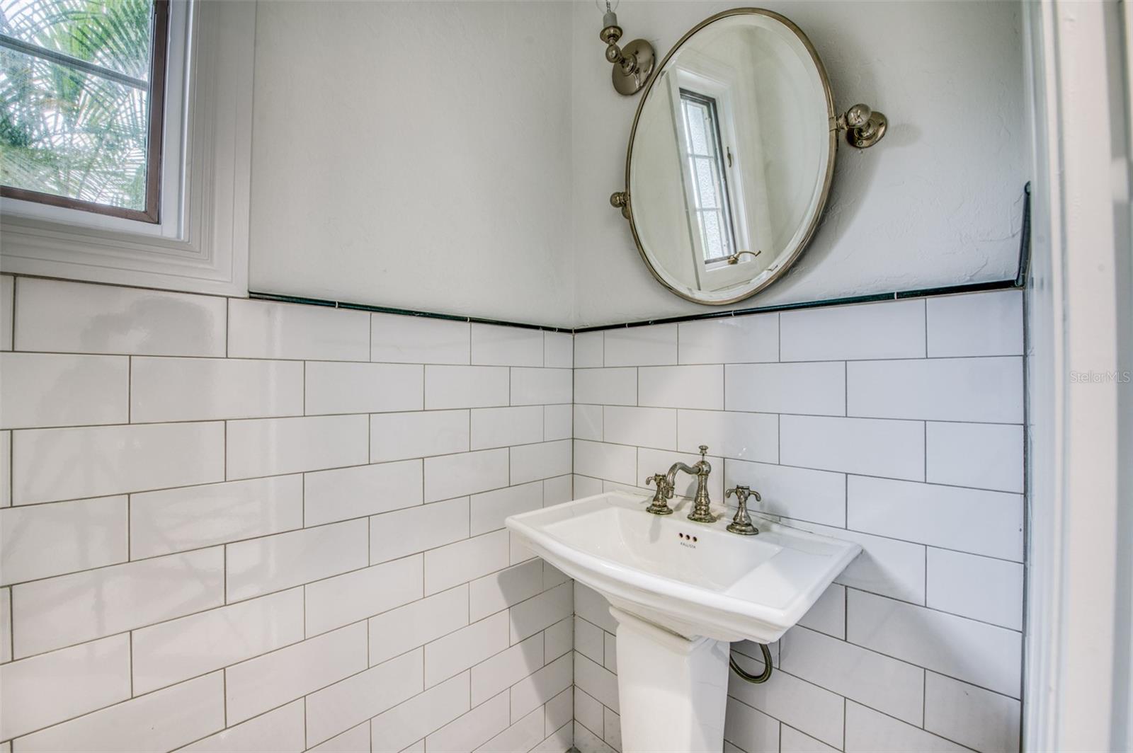 76 S WASHINGTON DR — photo 31