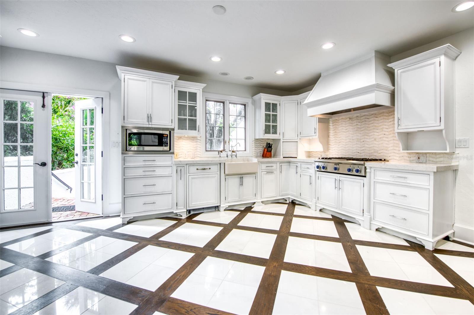 76 S WASHINGTON DR — photo 19