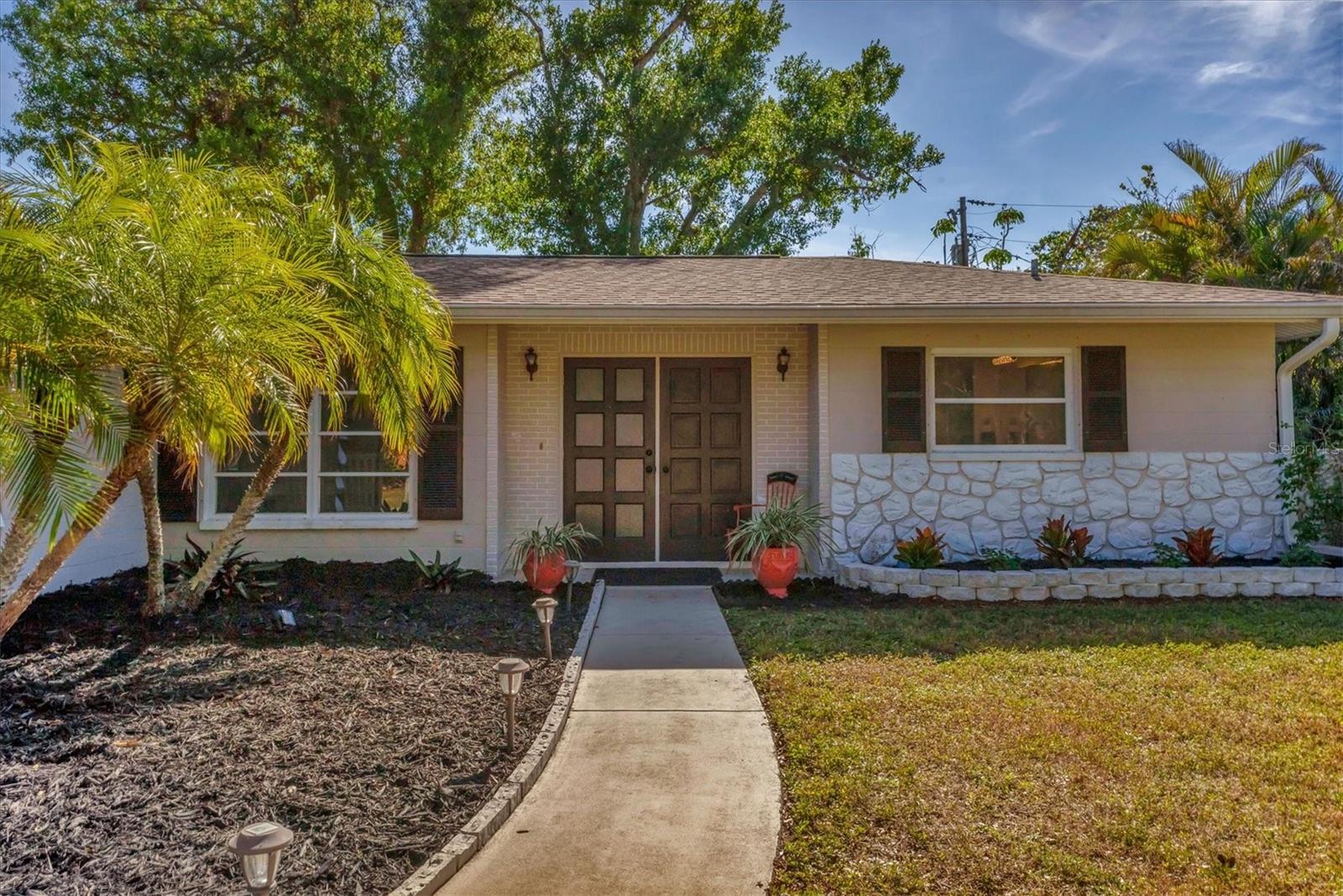 448 REDWOOD RD — photo 3