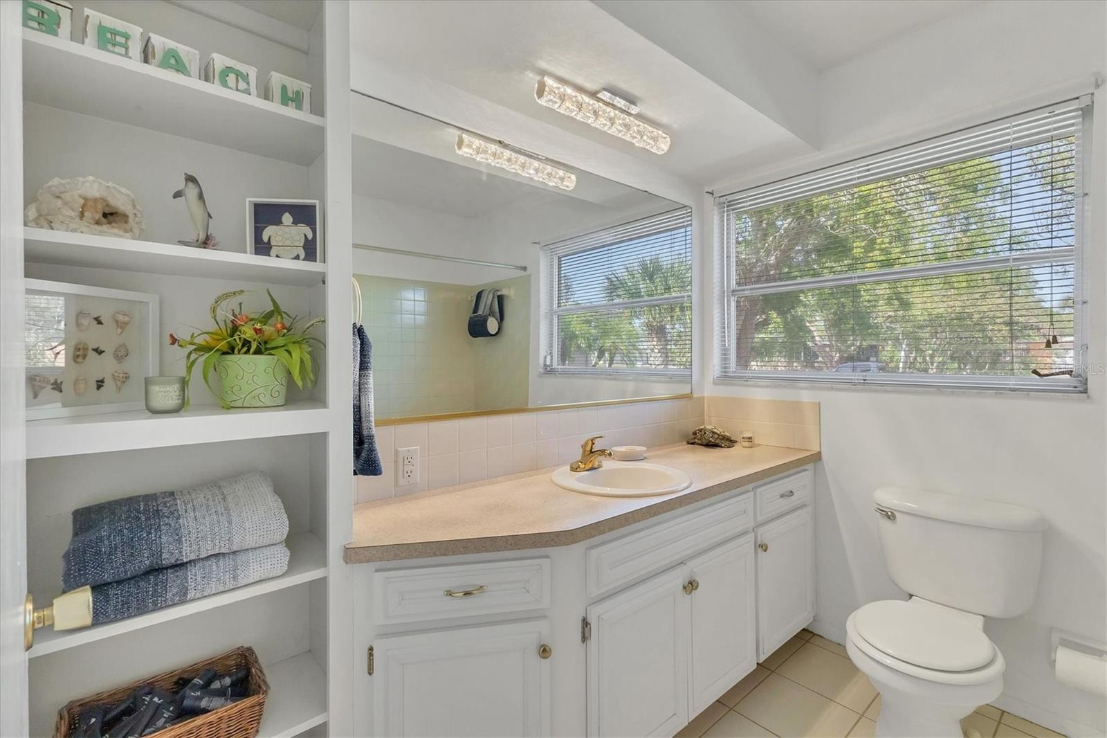 448 REDWOOD RD — photo 22