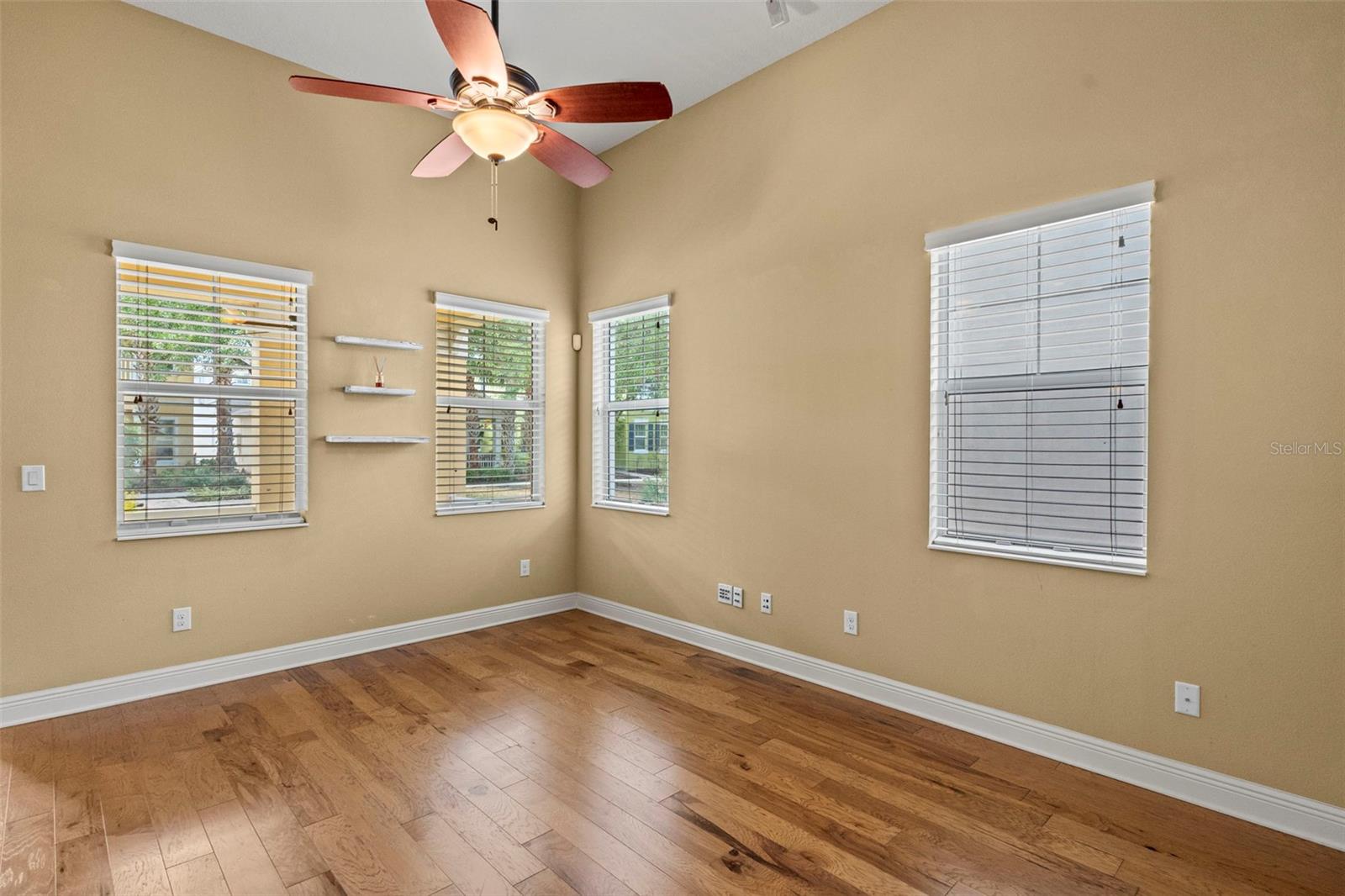 514 WINTERSIDE DR — photo 10