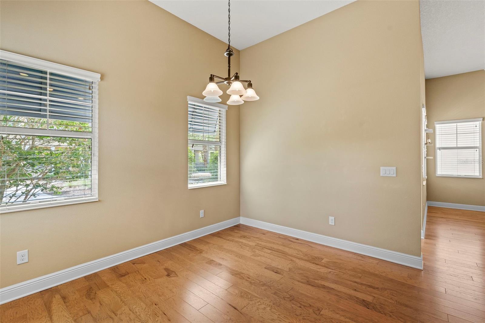 514 WINTERSIDE DR — photo 17
