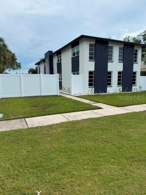 439 76TH AVE N — photo 2