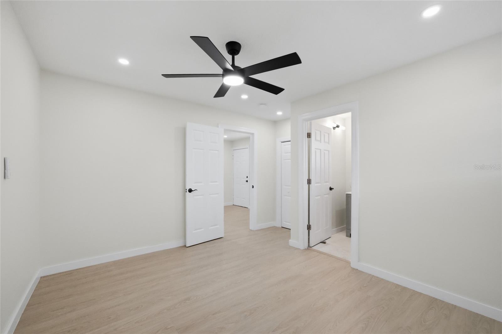 714 E 137TH AVE — photo 17