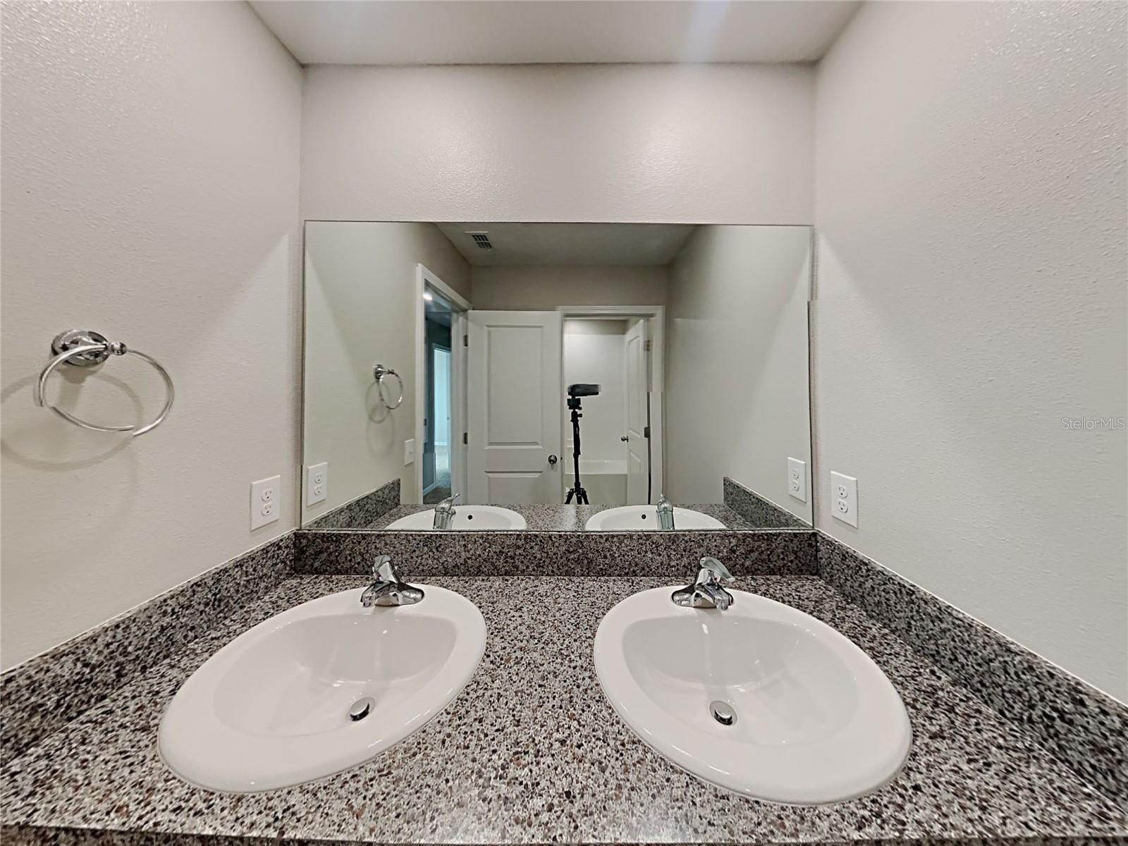 4436 ETERNAL PRINCE DR — photo 22