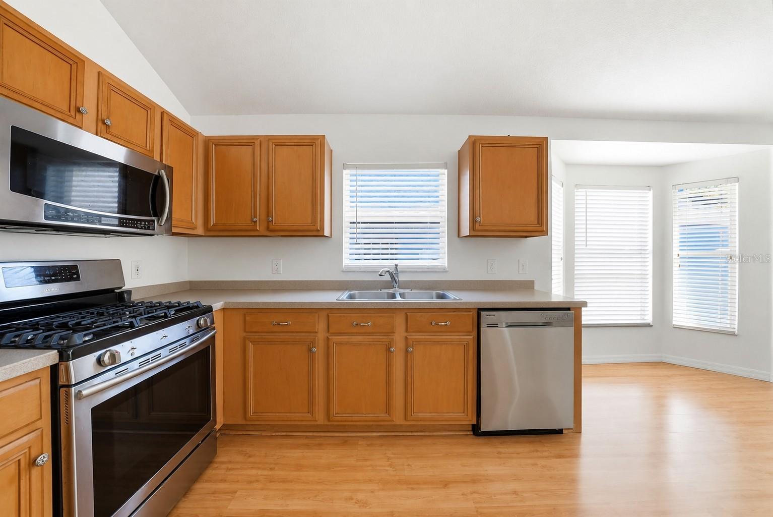 3511 GRAY WHETSTONE ST — photo 19