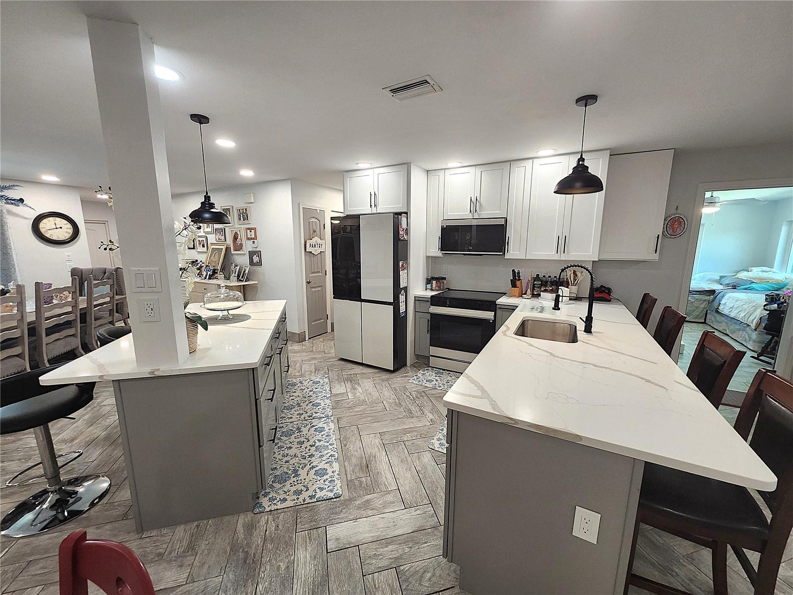 112 ANTILLA RD — photo 19