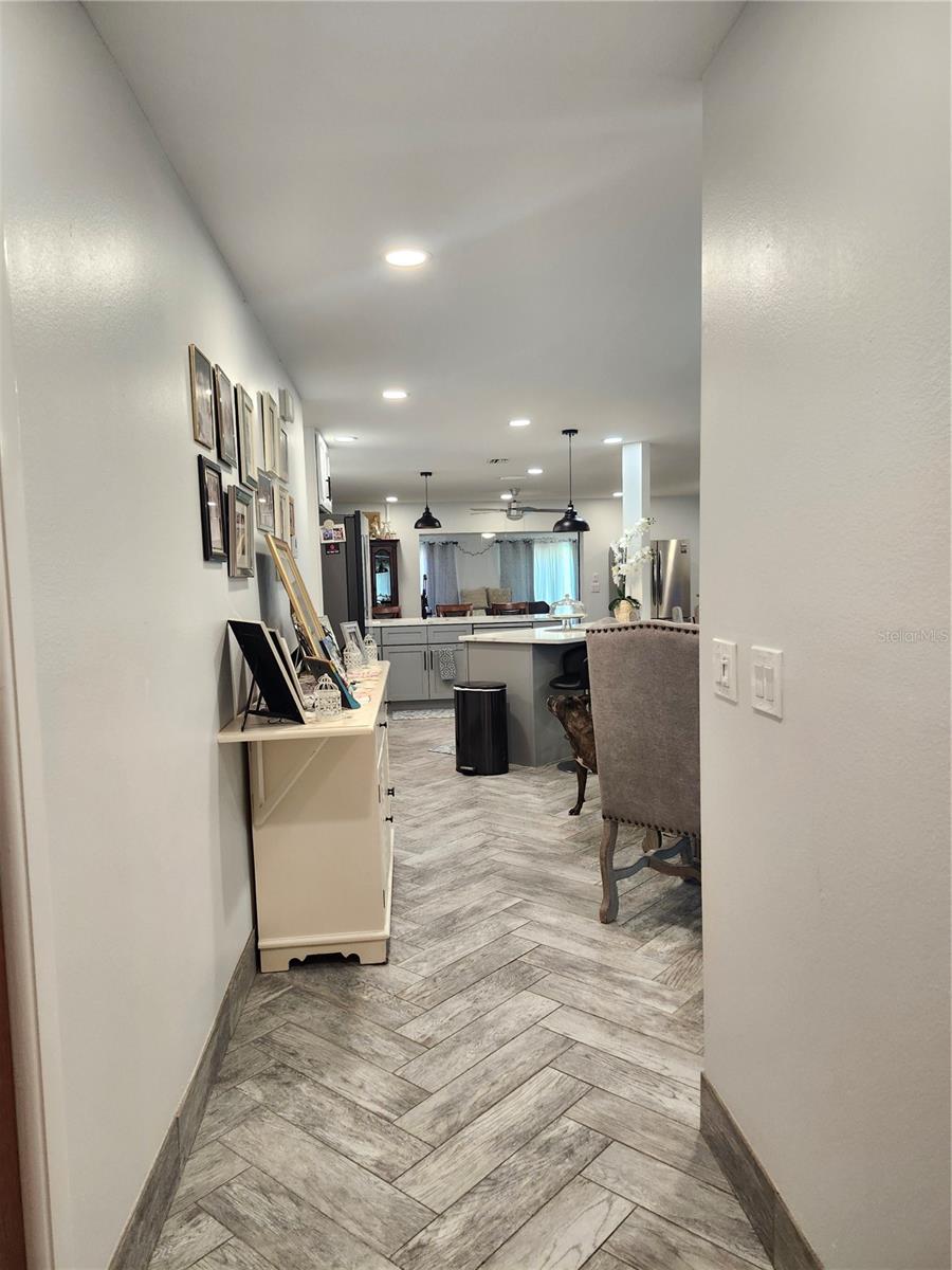 112 ANTILLA RD — photo 4