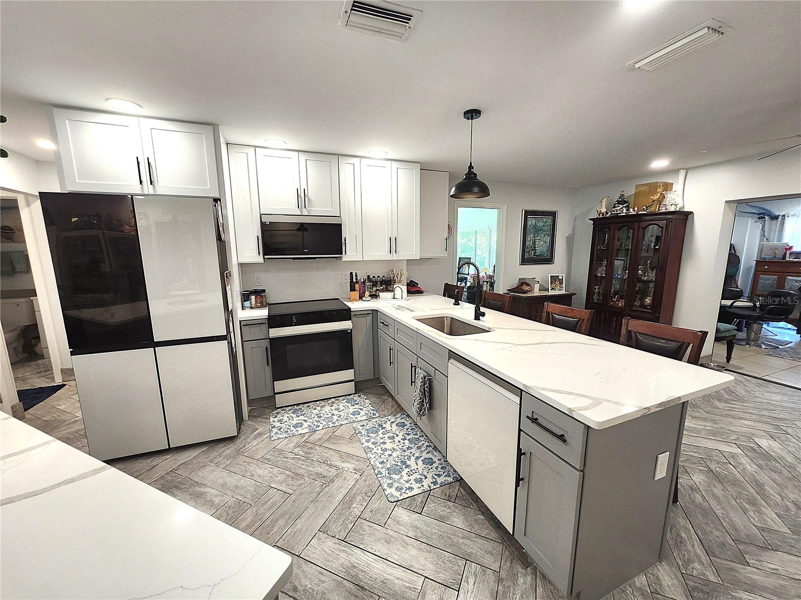 112 ANTILLA RD — photo 9