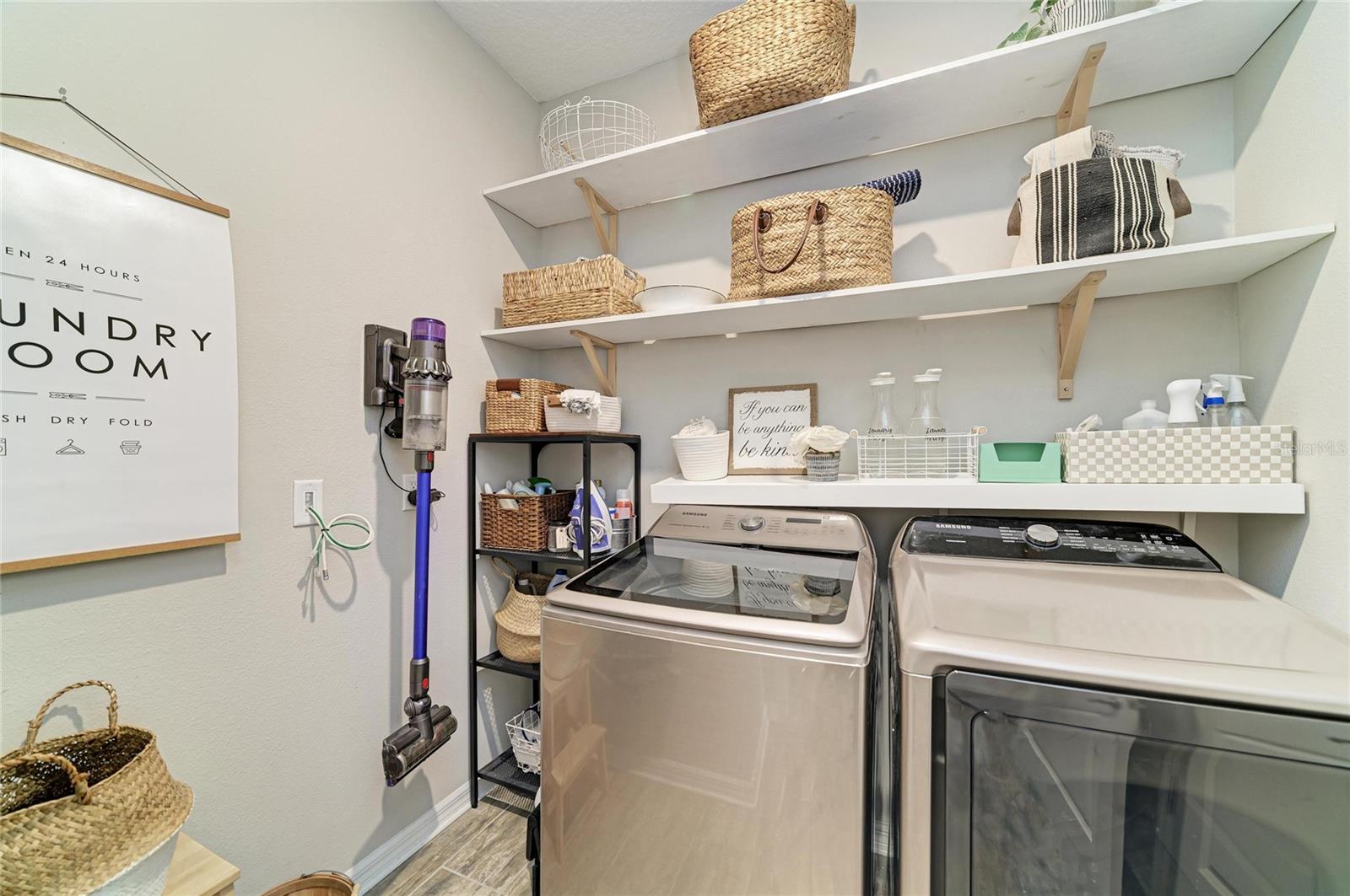 4714 ROYCROFT TER — photo 37