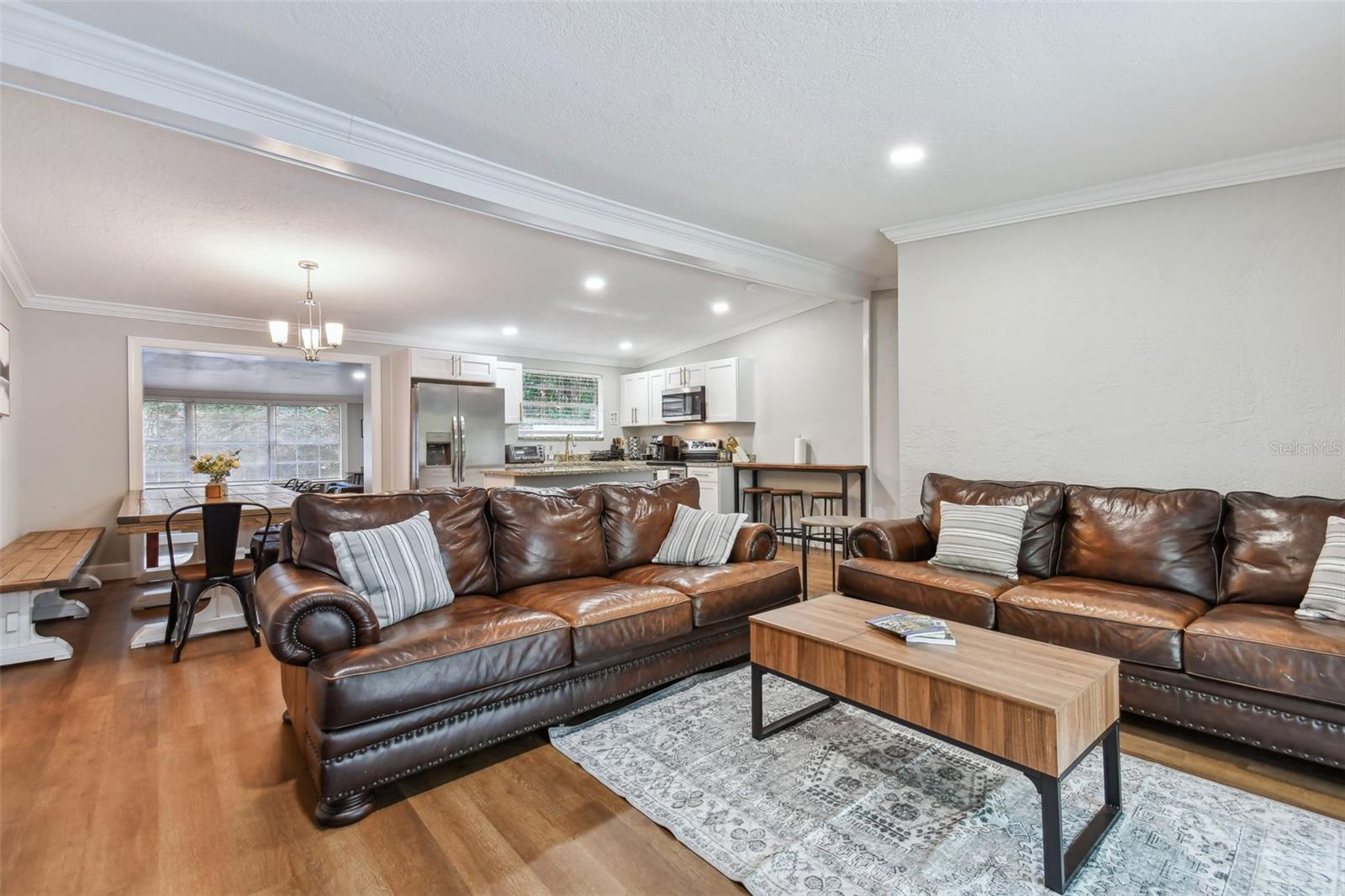 414 JOYCE AVE — photo 36