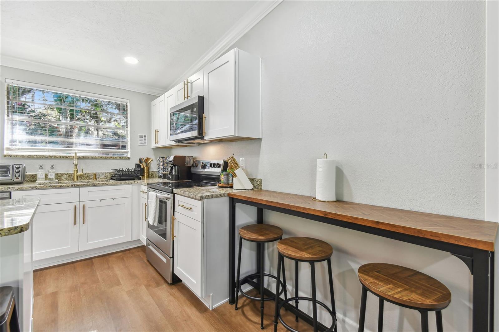 414 JOYCE AVE — photo 19